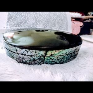 🖤 Beautifully crafted Mother of Pearl box